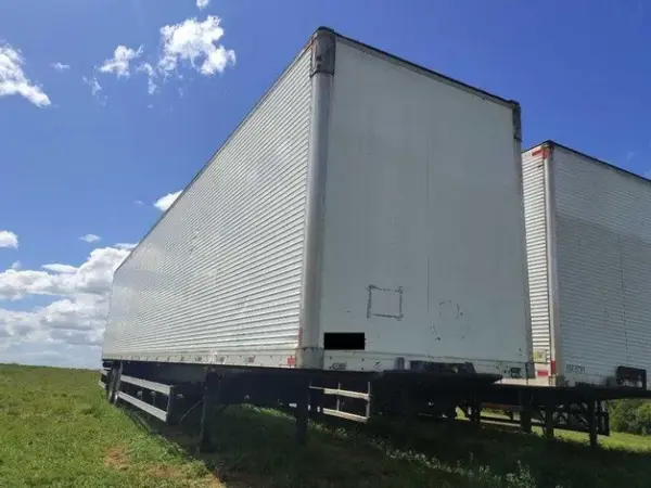SEMIRREBOQUE BAÚ FACCHINI 1 Leilão renovação de frota da TNT FedEx