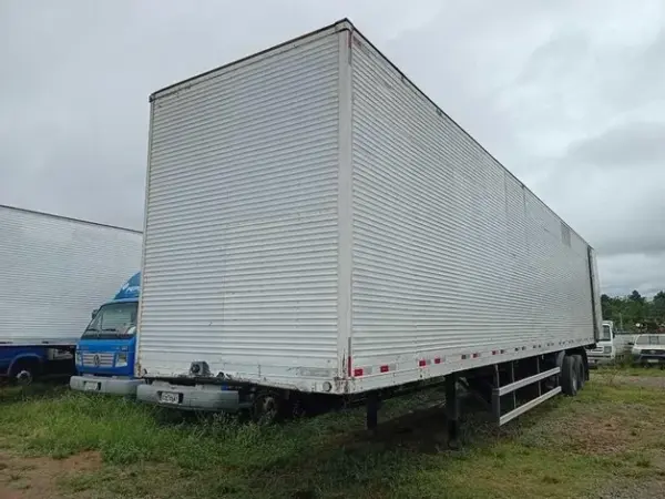 SEMIRREBOQUE BAÚ RANDON SR SPLeilão renovação de frota da TNT FedEx