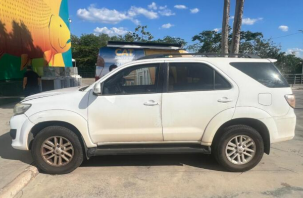 TOYOTA HILUX SW4 leilão veiculos prefeitura