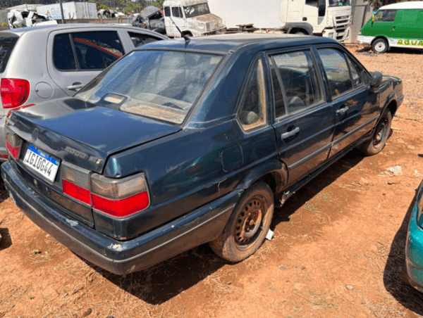 VOLKSWAGEN SANTANA 2000 MI leilão de veiculos do detran rio grande do sul