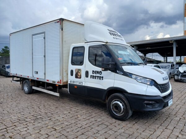 Caminhão IVECO DAILY Leilão de veículos retomados de financiamento