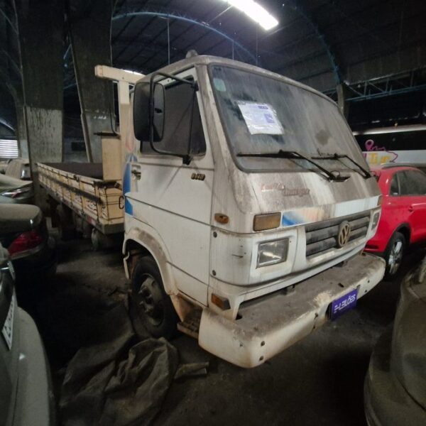 Caminhão VOLKSWAGEN Leilão de combate ao tráfico de drogas