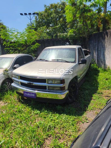 Caminhonete CHEVROLET GM SILVERADO Leilão de veiculos da policia federal