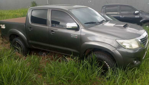 Caminhonete TOYOTA HILUX CD 4X4 Leilão de apreensões de veículos do tráfico