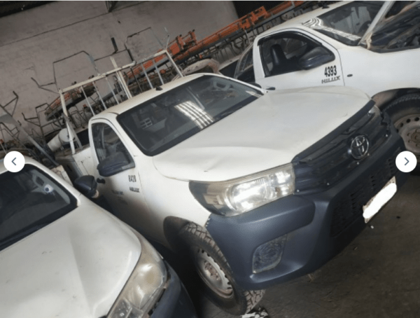 Caminhonete Toyota Hilux leilão veículos de frota da Telemont