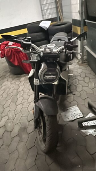 HONDA CB 1000R leilão de veiculos apreendidos