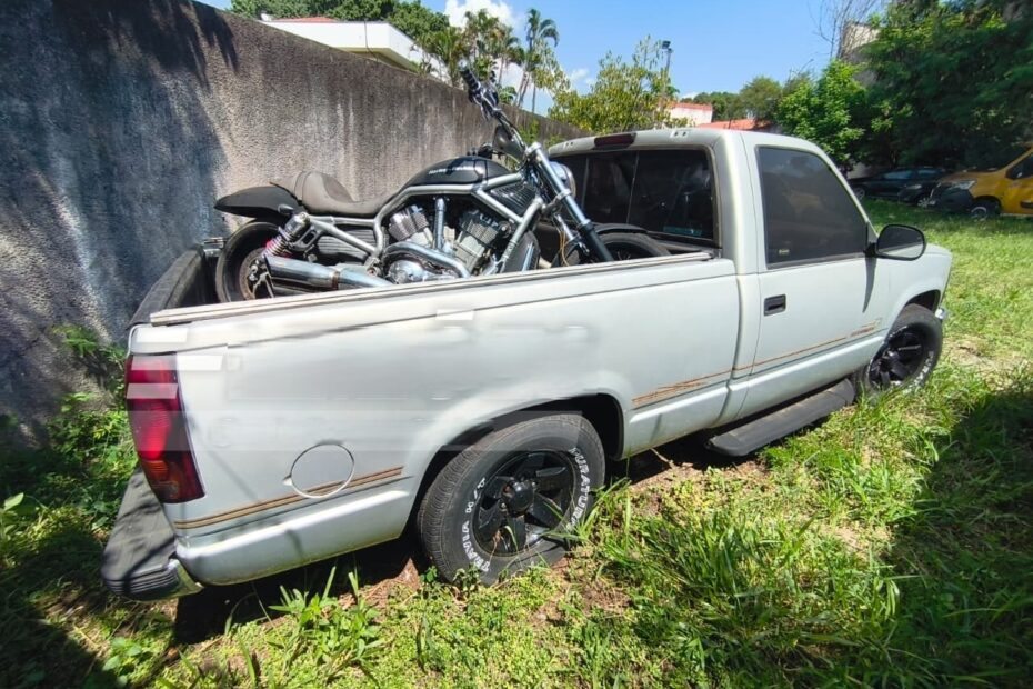 Leilão de veiculos da policia federal Caminhonete CHEVROLET GM SILVERADO 2