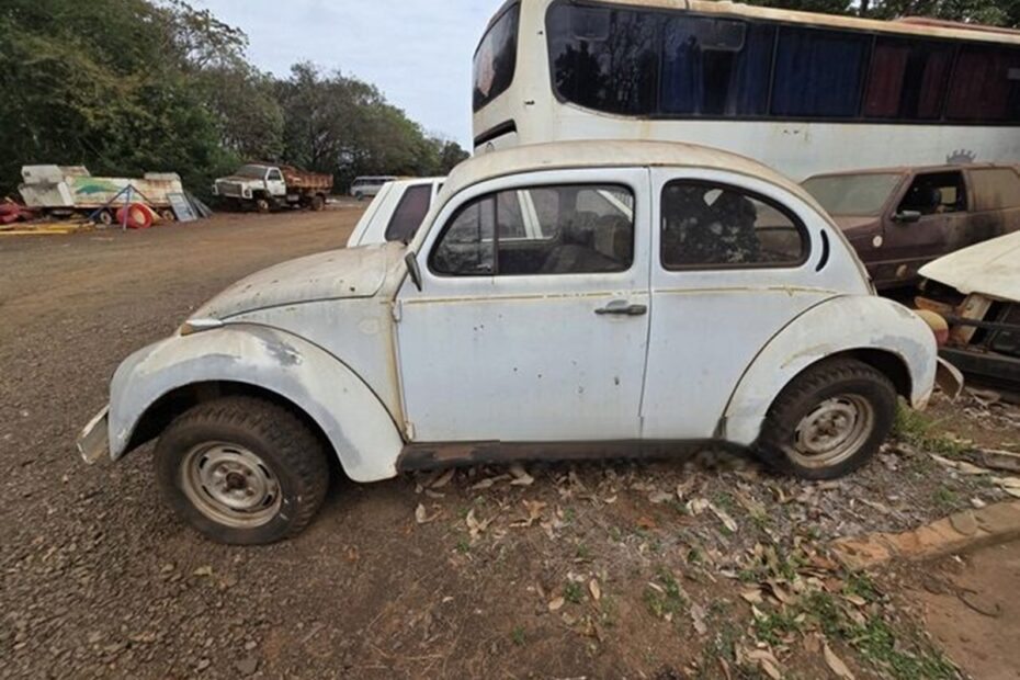 Leilão veiculos de Prefeitura Volkswagen FUSCA 1600