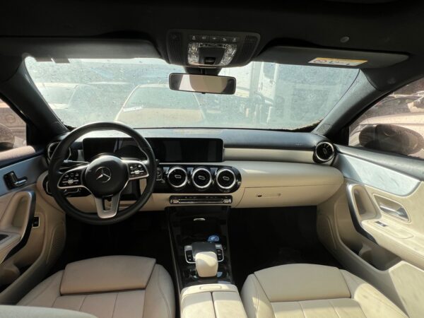 Mercedes BENZ A200 leilão de veiculos apreendidos