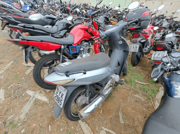 Moto HONDA BIZ 125 KS leilão veiculos detran