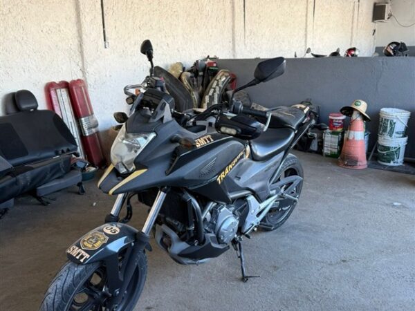 Moto HONDA NC 700X leilão de veiculos detran