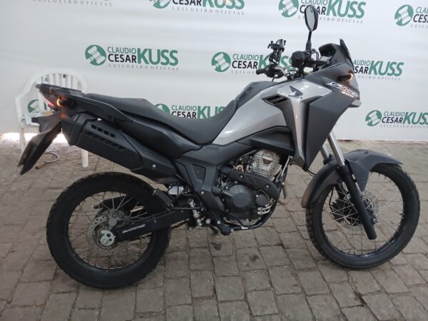Moto HONDA XRE 300 SAHARA Leilão de Veiculos retomados de finaciamento
