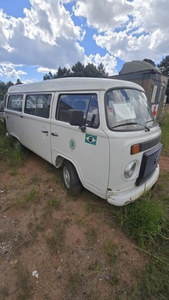 Volkswagen KOMBI Leilão veiculo militar do Exército