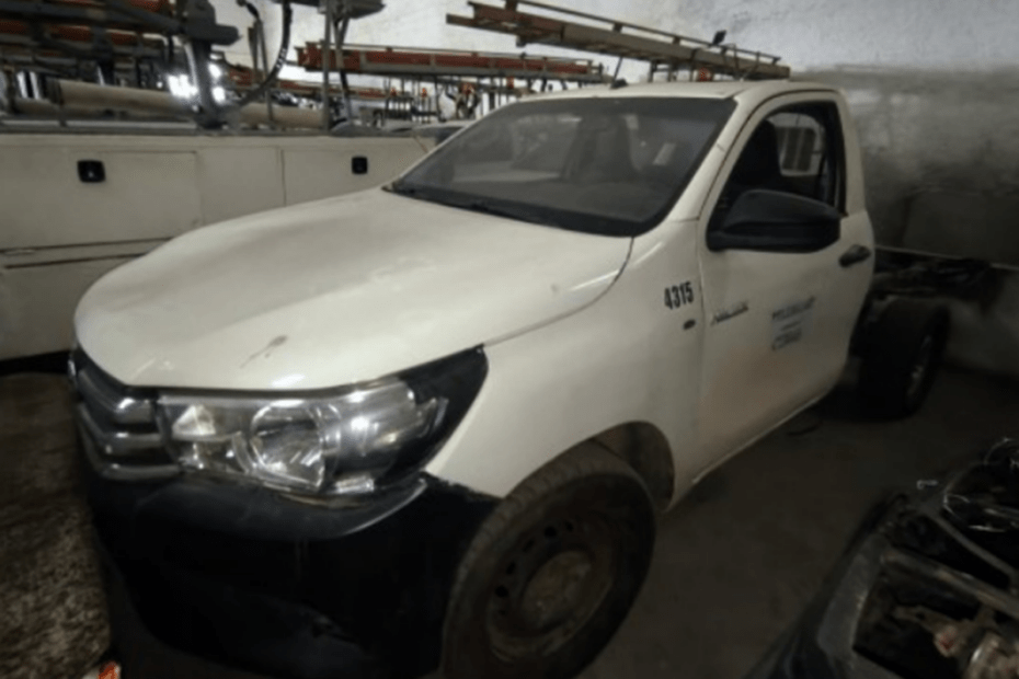 leilão veículos de frota da Telemont Picape Toyota Hilux