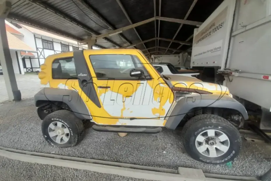 leilão veiculos frota de prefeitura TAC TARK 4WD