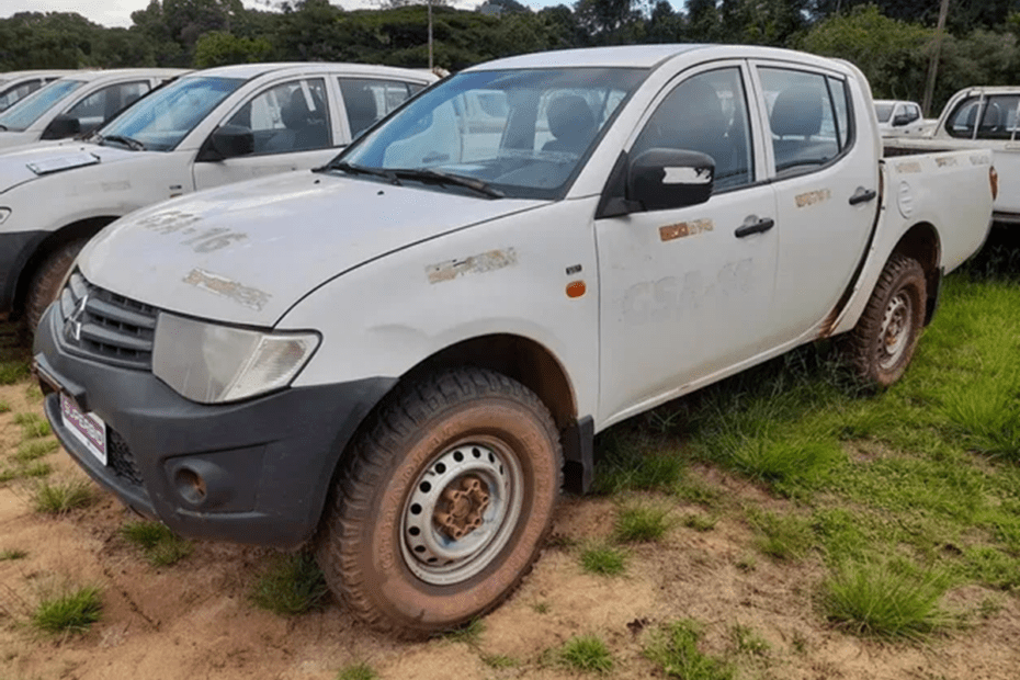 leilão veiculos frota mireradora MITSUBISHI L200 TRITON