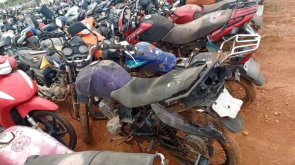 moto YAMAHA FACTOR YBR 125 Leilão veiculos de apreensões da policia Civil