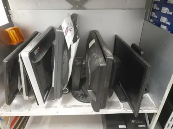 15 MONITORES leilão aeroporto vira copus