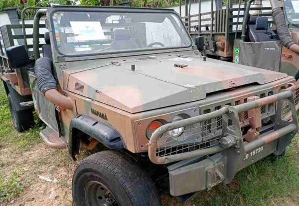 AGRALE Irregular 4x4 Leilão do Exercito tem veículos militar