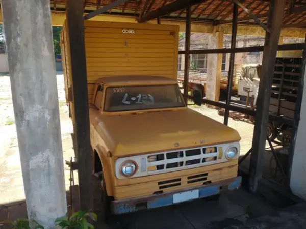 Caminhão Dodge MODELO D900 Leilão de frota DER São Paulo