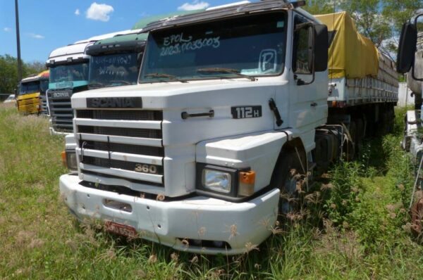 Caminhão SCANIA leilão de veículos aprendidos pela policia fedral