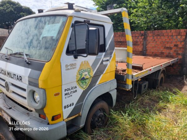 Caminhão Volkswagen 8.150  leilão de frota policia militar