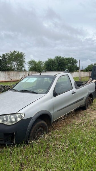 Caminhonete Fiat Strada leilão de viatura do exercito