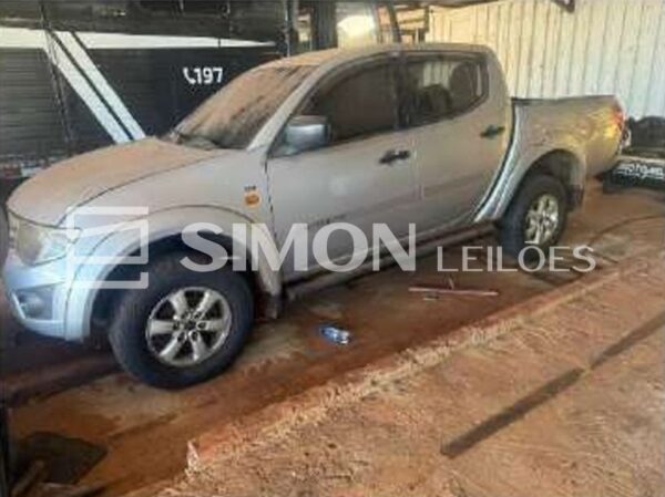 Caminhonete L200 TRITON Leilão veiculos aprenções da Polícia Civil