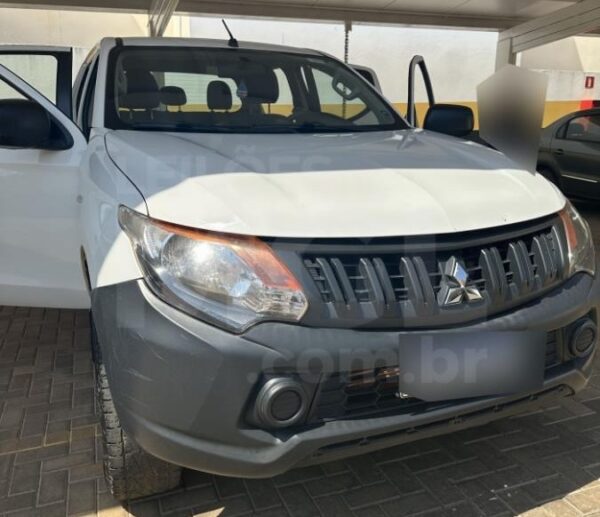 Caminhonete MITSUBISH Leilão  veiculos da Sicoob