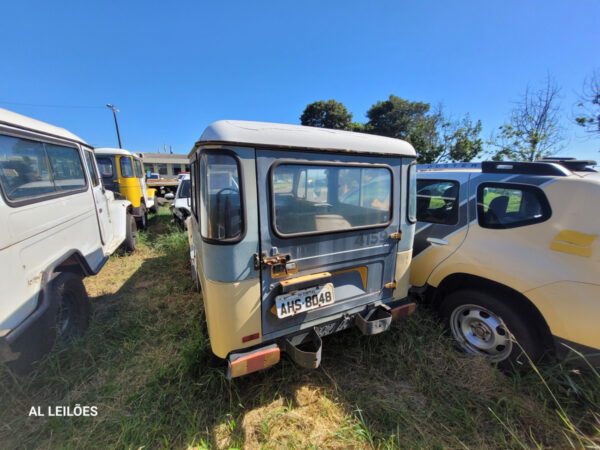 Caminhonete TOYOTA Bandeirante 1998 leilão de frota policia militar