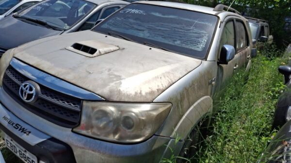 Caminhonete Toyota SW4 SRV 4x4 Leilão veiculos aaprendidos