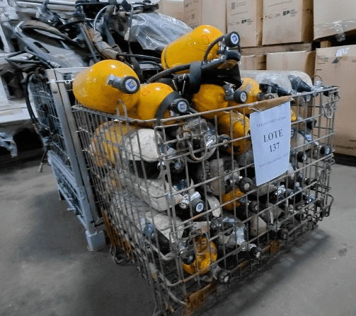 EQUIPAMENTOS DE RESGATE E SALVAMENTO AQUÁTICO Leilão do Governo de São Paulo