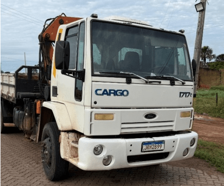 Leilão da de apreensões da Polícia Civil  Caminhão FORD CARGO