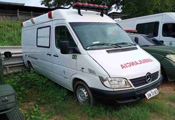 MERCEDES BENZ Sprinter Leilão do Exército Caminhões militar 4x4