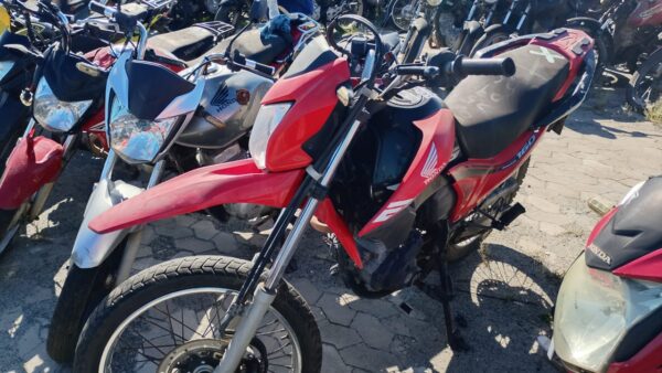 Moto HONDA NXR160 BROS leilão veiculos detran es