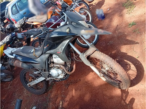 Moto HONDA XRE 300 leilão veiculos DETRAN