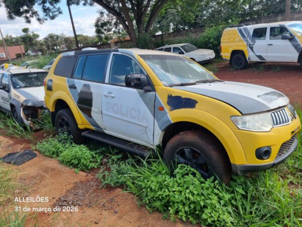 PAJERO DAKAR D CAMIONETA leilão de frota  da Polícia Militar