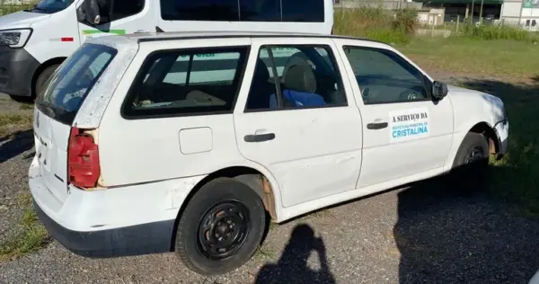 PARATI 1.6 leilão de frota veículos de prefeitura