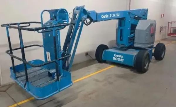 Plataforma Elevatória Genie Z-34 Leilão de Importadora