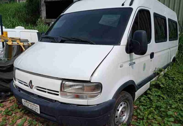 RENAULT Master Minibus Leilão do Exército Caminhões militar 4x4