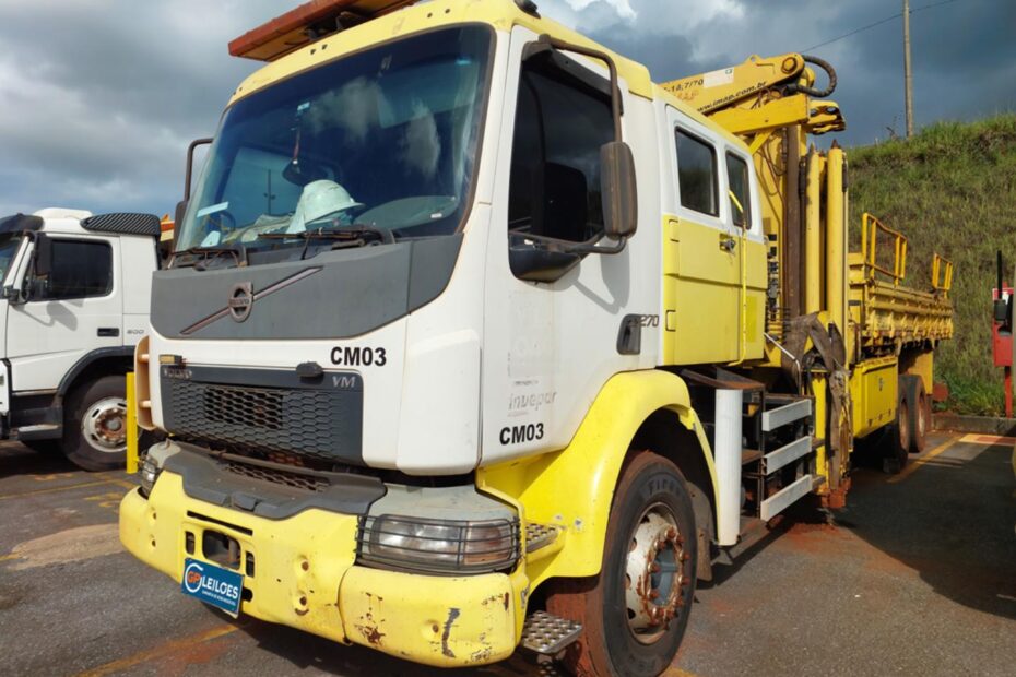 leilão de frota Caminhão VOLVO VM 270 6X4R