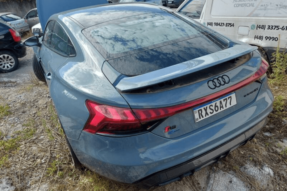 leilão de veículos apreendidos no transito AUDI RS E TRON GT