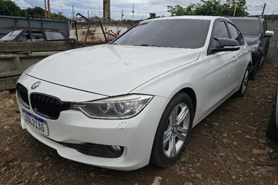 leilão de veiculos apreendidos prf BMW 328I
