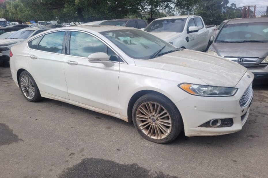 leilão de veiculos retomados de finaciamento FUSION TITANIUM