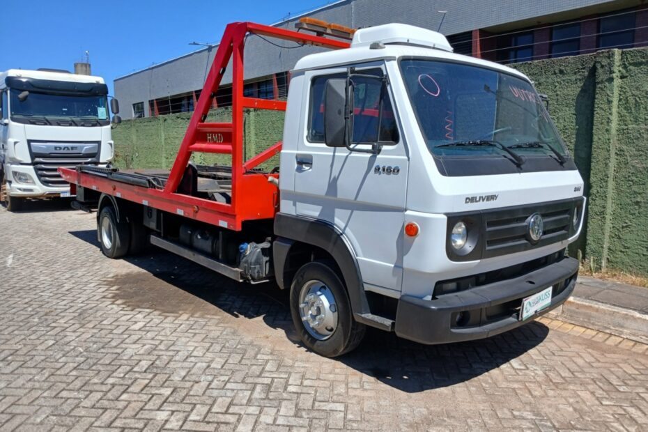 leilão de veiculos retomados de financiamento Caminhão Volkswagen 9.160 prancha