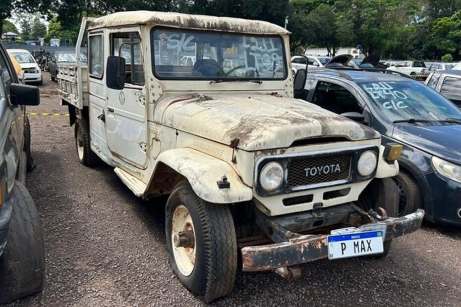 leilão veiculos detran TOYOTA BANDEIRANTE