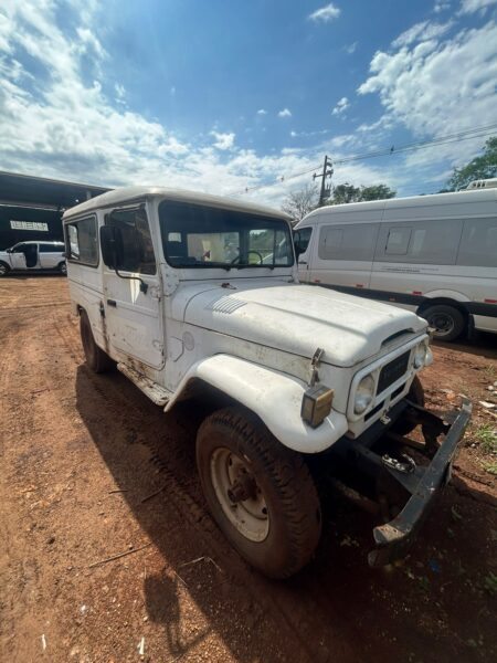 toyota bandeirante