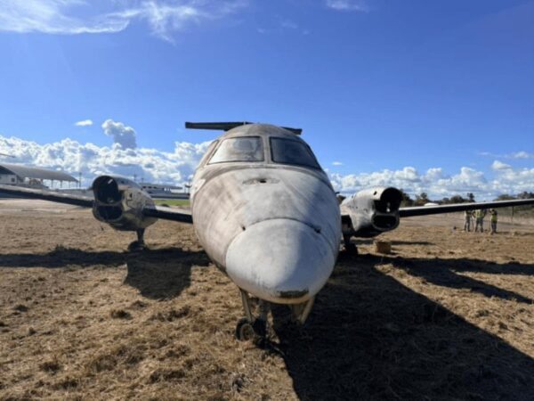 Avião Modelo EMB-120E Leilão do Tribunal de Justiça tem 8 aviões
