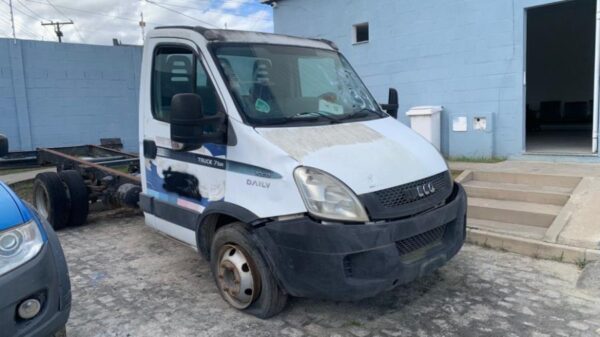 CAMINHÃO CAR. ABERT IVECO DAILY Leilão veiculos de prefeitura