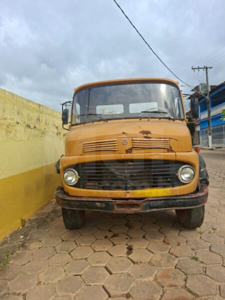 Caminhão Basculante Mercedes Benz L1113 Leilão veiculos de Prefeitura